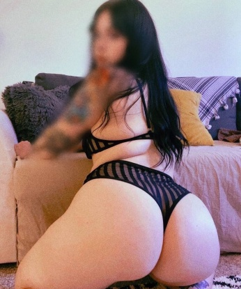 Живу в Москве, где каждым жестом и прикосновением привлекаю мужчин.
💋 Мои услуги насыщены вниманием и разнообразием. Массаж, ГФЕ, стриптиз - всё это я могу тебе предоставить. Ты в курсе, что мои губки – настоящий ароматный пирог, который хочется съесть? 👄
💃 Обладаю особыми умениями и опытом, чтобы сделать каждое наше свидание незабываемым. Отзывы и фото говорят сами за себя. Ты можешь быть уверен в качестве и комфорте в нашем встрече. 💫
✨ Не упускай возможность окунуться в море наслаждения со мной! Набери мой номер и вырази свои самые сокровенные фантазии. Ведь именно для этого я здесь! 📞 Рената